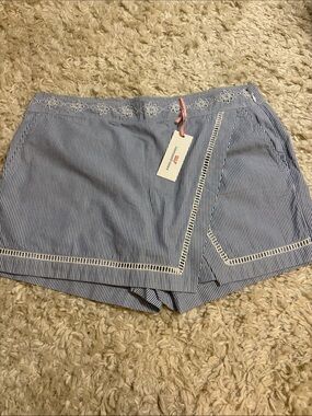 Vineyard Vines Blue & White Pinstripe Eyelet-Trim Skort